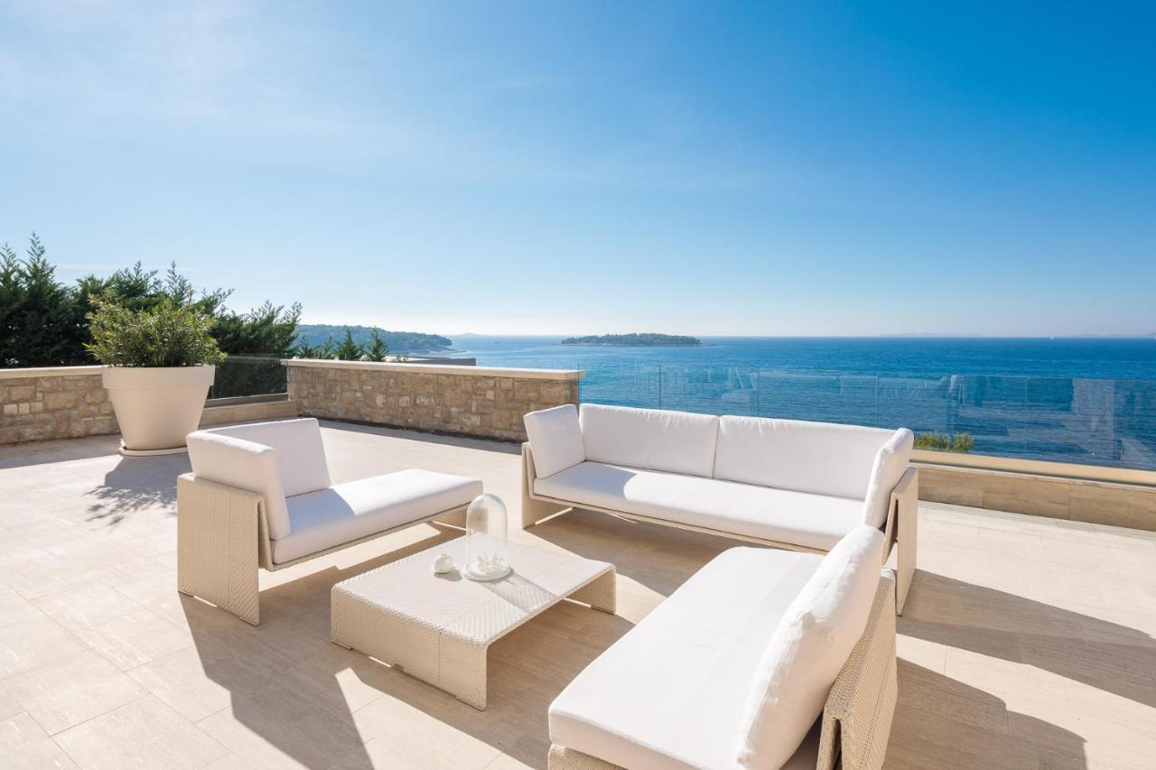 Luxury Seafront Villa Primosten Glamour With Private Pool, Sauna And Gym At The Beach In Primošten Dış mekan fotoğraf