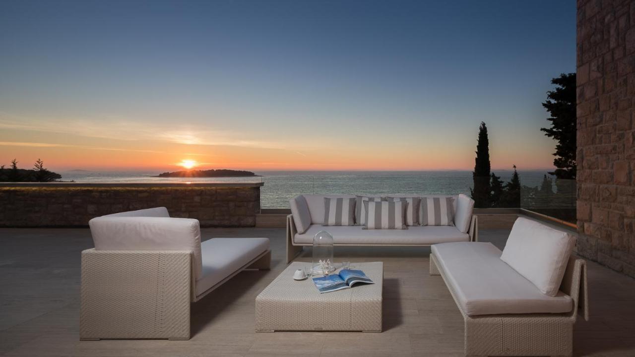 Luxury Seafront Villa Primosten Glamour With Private Pool, Sauna And Gym At The Beach In Primošten Dış mekan fotoğraf